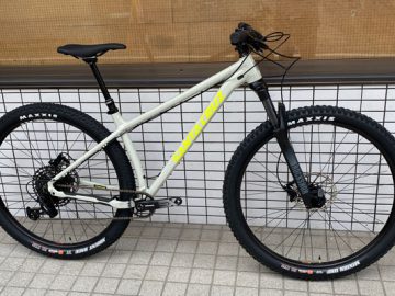 こんなんいかがでしょ？SANTACRUZ  CHAMELEON AL 29er D Kit