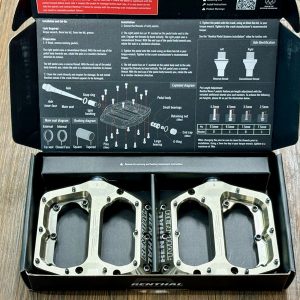 こんなんいかがでしょ？RENTHAL REVO-Fペダル | 1989年創業の