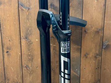 M.D.S.委託販売USED商品のご紹介。2023 RockShox SID Ultimate 120mm