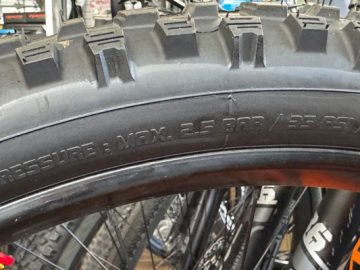 MTBタイヤの空気圧について