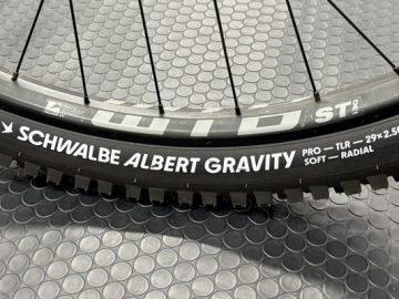 秋の展示会情報：SCHWALBE ラジアル MTB用タイヤ