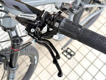 こんなん出来ちゃいました!SPECIALIZED EPIC 8 カスタム